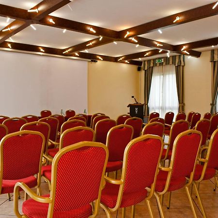 Hotel Villa Ducale Парма Екстериор снимка