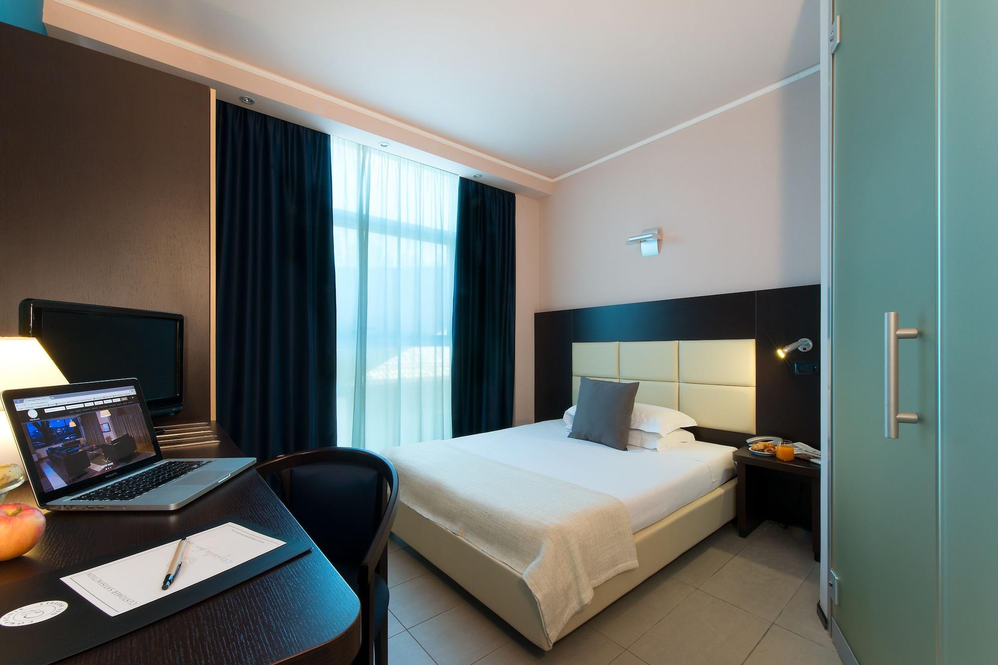 Hotel Villa Ducale Парма Екстериор снимка