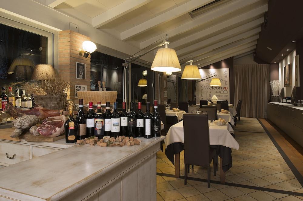 Hotel Villa Ducale Парма Екстериор снимка