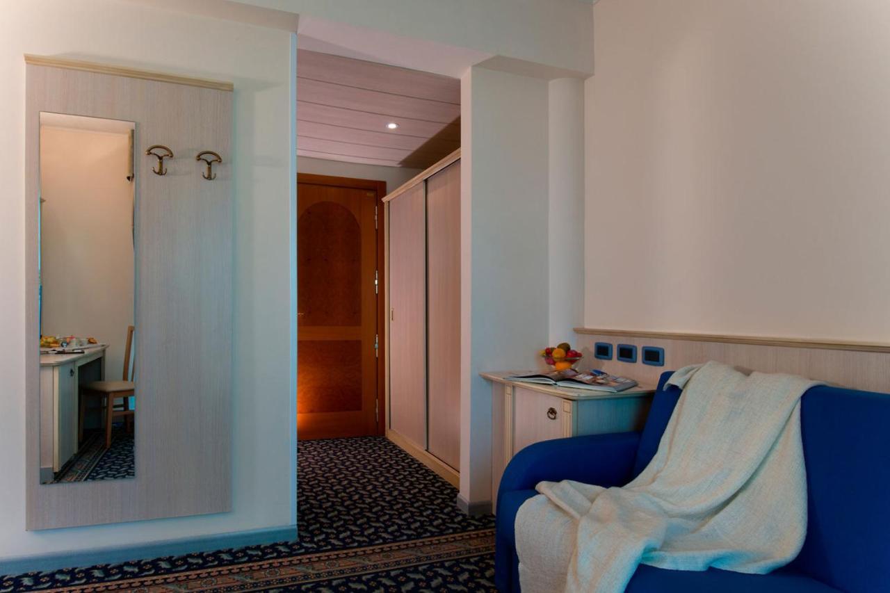 Hotel Villa Ducale Парма Екстериор снимка