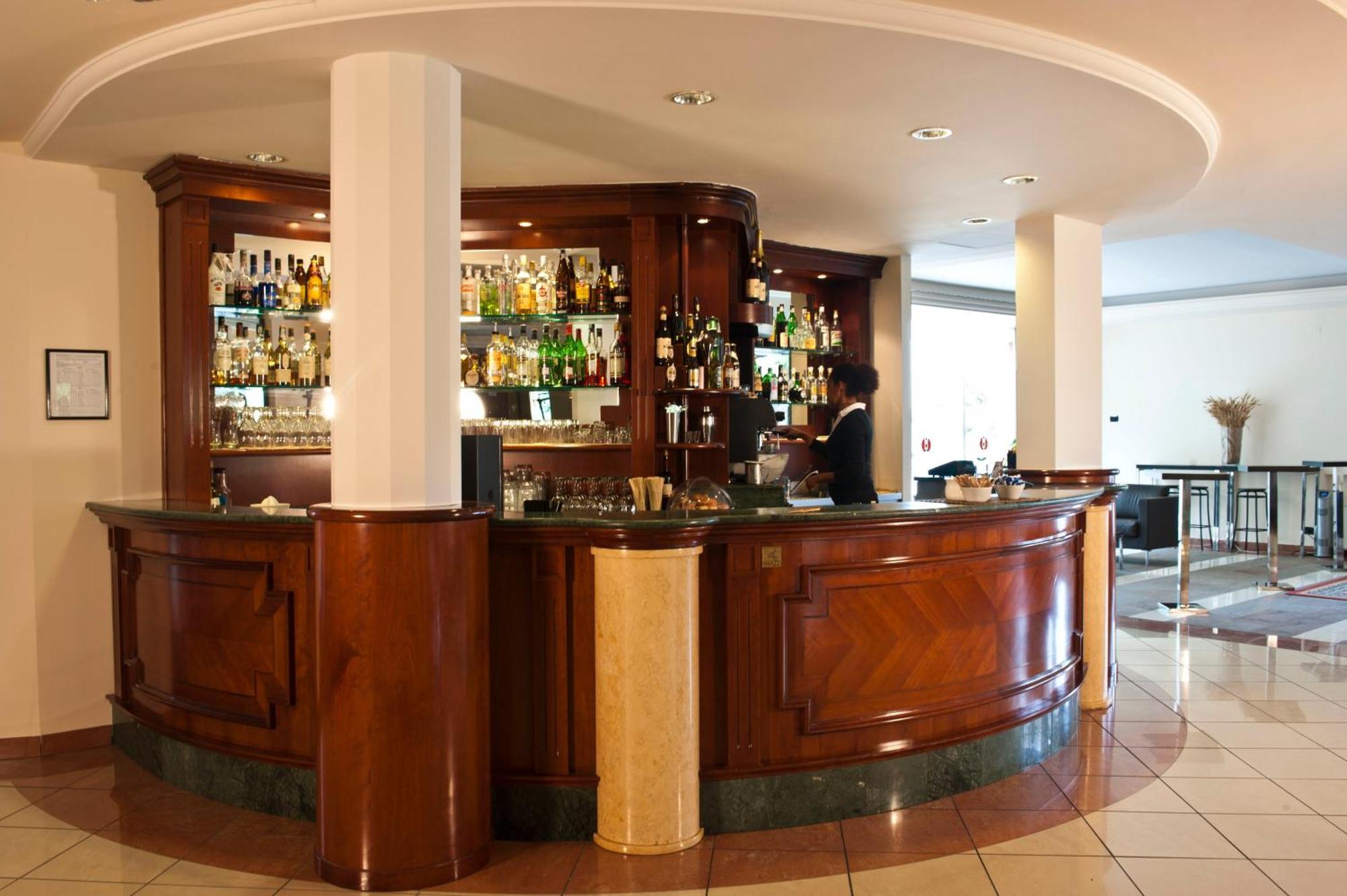 Hotel Villa Ducale Парма Екстериор снимка