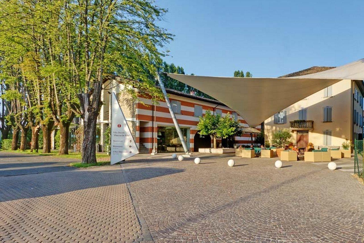 Hotel Villa Ducale Парма Екстериор снимка