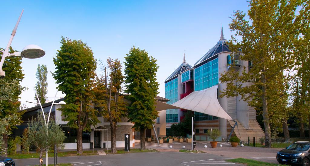 Hotel Villa Ducale Парма Екстериор снимка